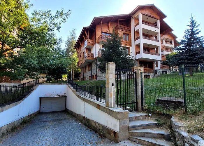 Cozy With Balcony And Incl In 4-star Saint Ivan Rilski , Apartment Bansko